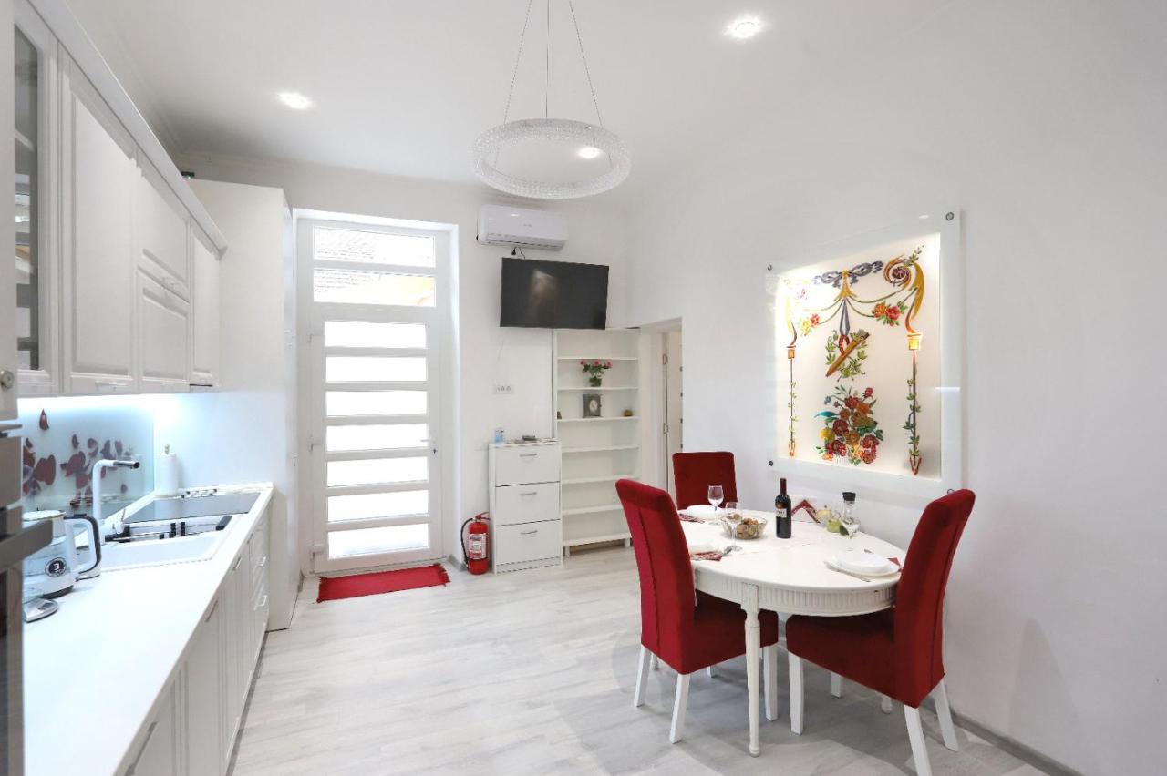 Central Luxury Apartments ออราแด ภายนอก รูปภาพ